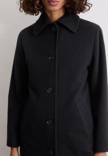 Короткое пальто