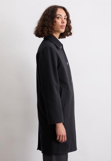 Короткое пальто