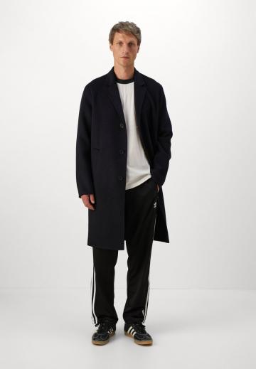 Шерстяное пальто