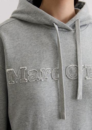 Пуловер с капюшоном