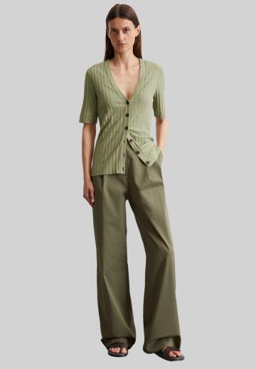 Вязаная кофта