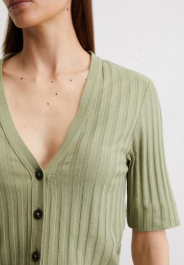 Вязаная кофта