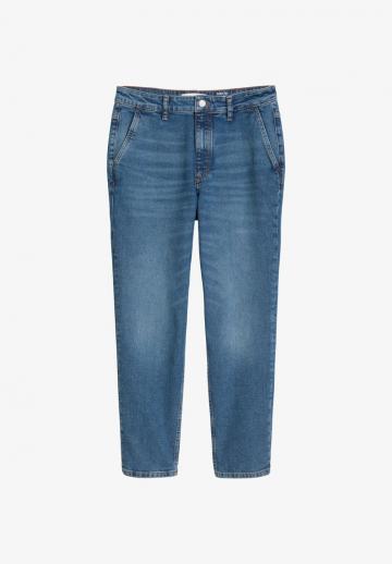 Прямые джинсы