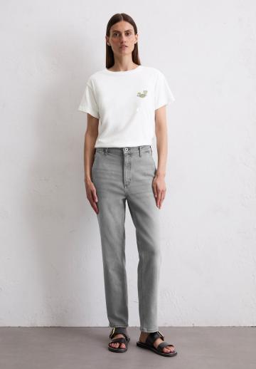 Прямые джинсы