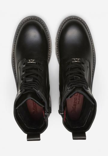 Ботинки на шнуровке