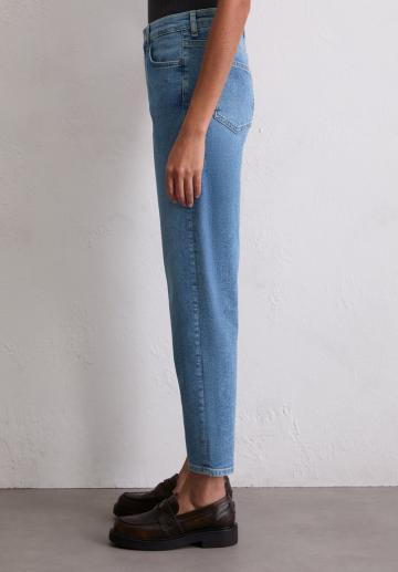 Короткие джинсы