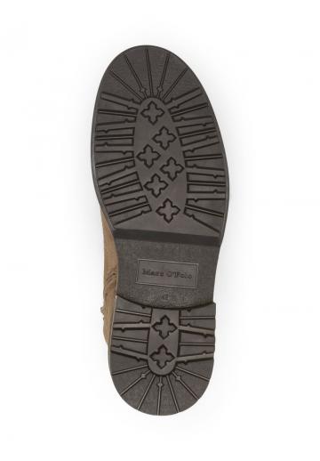 Ботинки на шнуровке