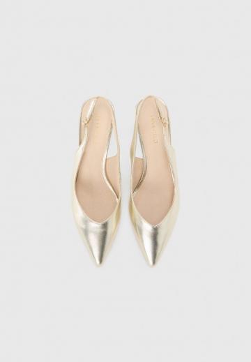 Туфли с ремешком