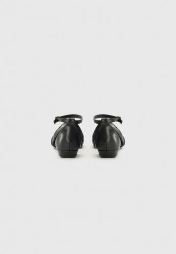 Туфли с ремешком