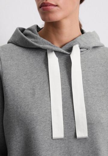 Пуловер с капюшоном