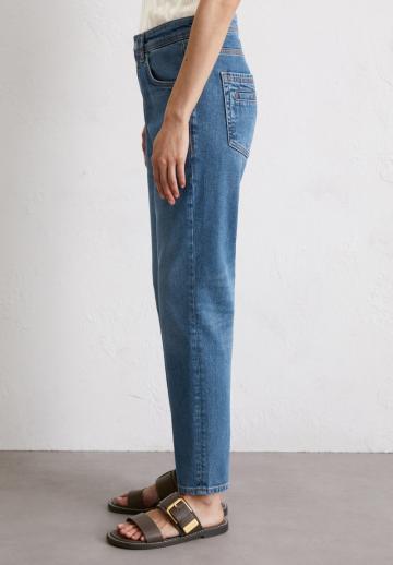 Короткие джинсы