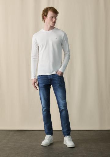 Прямые джинсы