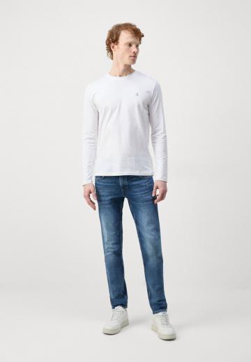 Прямые джинсы