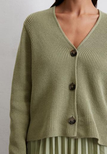 Вязаная кофта