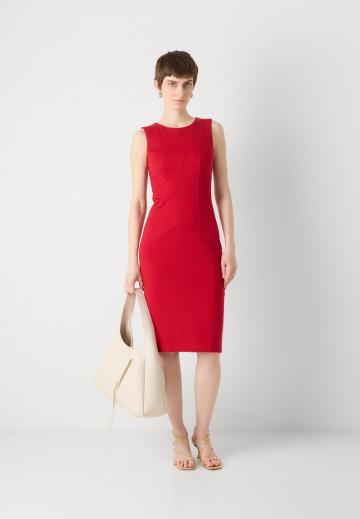 Платье футляр