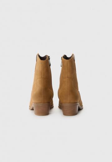 Ковбойские сапоги