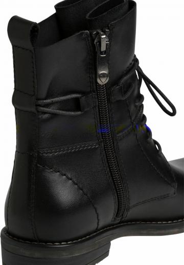 Ботинки на шнуровке