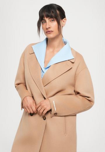 Шерстяное пальто