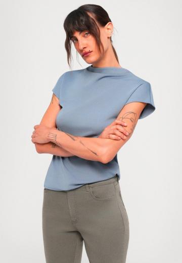 Узкие джинсы