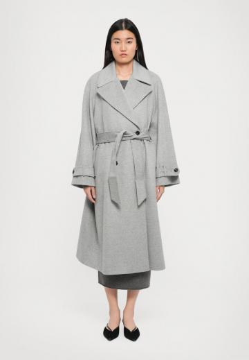 Шерстяное пальто