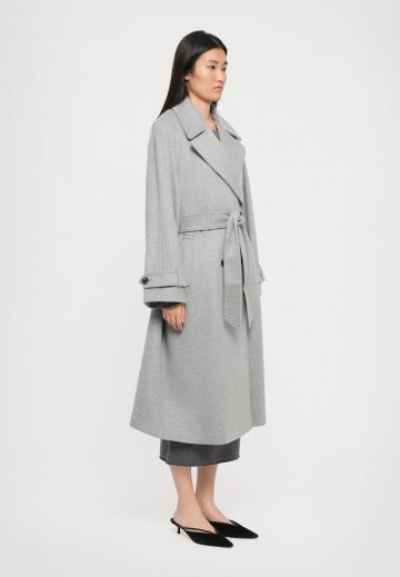 Шерстяное пальто