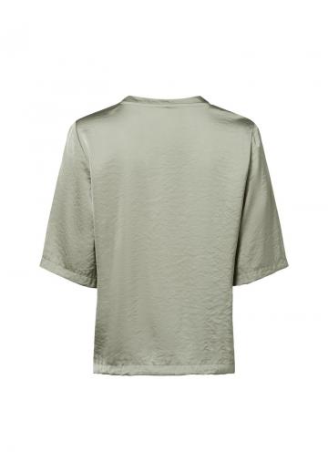 Атласная блузка