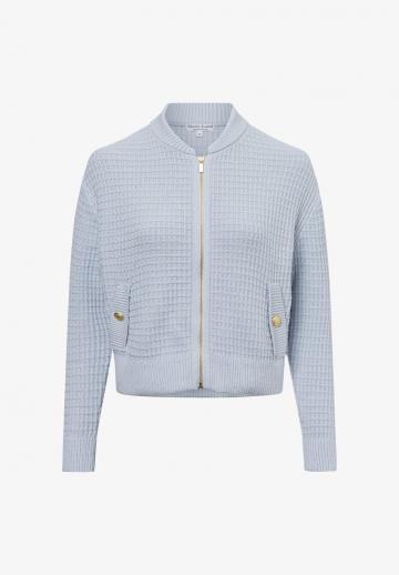 Вязаная кофта