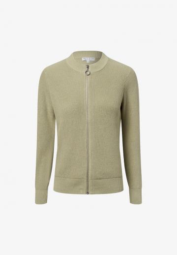 Вязаная кофта