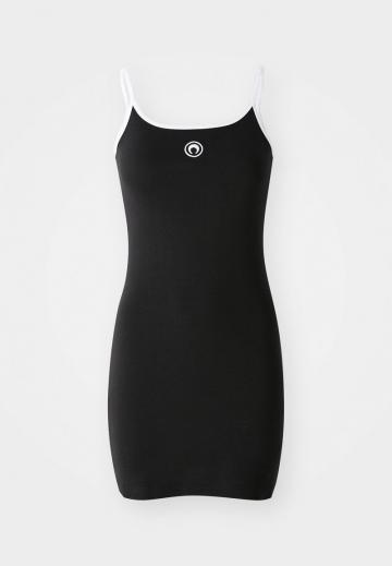 Короткое платье