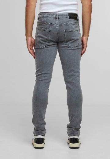 Узкие джинсы
