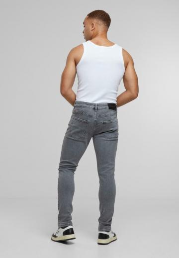 Узкие джинсы