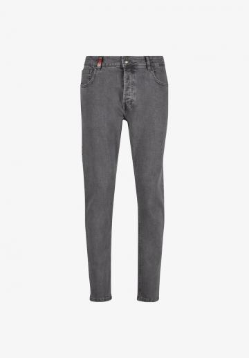 Узкие джинсы