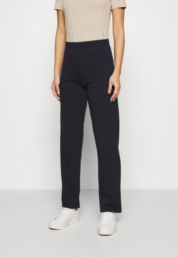 Узкие брюки