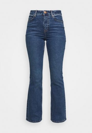 Клешеные брюки