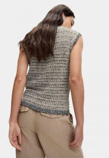 Пуловер без рукавов