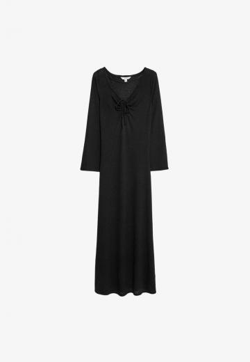 Платье футляр