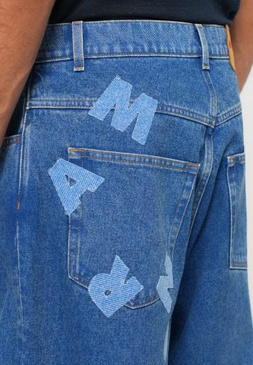 Прямые джинсы