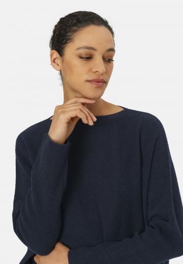 Длинный пуловер