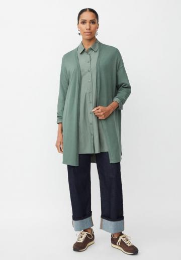 Длинный жилет