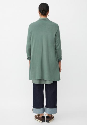 Длинный жилет