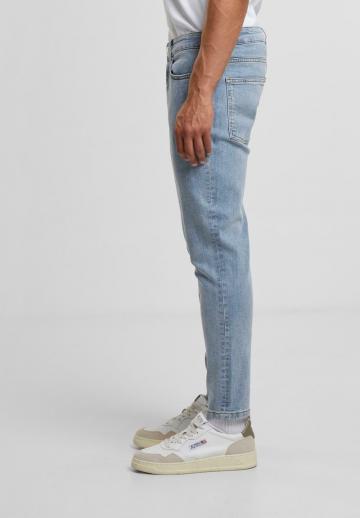 Узкие джинсы