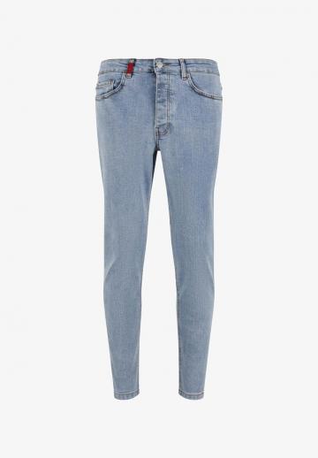 Узкие джинсы