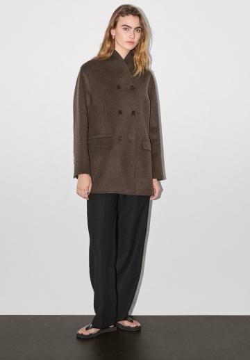 Короткое пальто