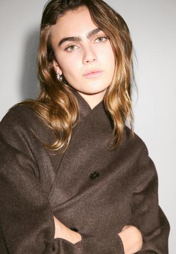 Короткое пальто