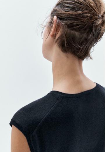 Пуловер без рукавов