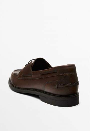 Ботинки на шнуровке