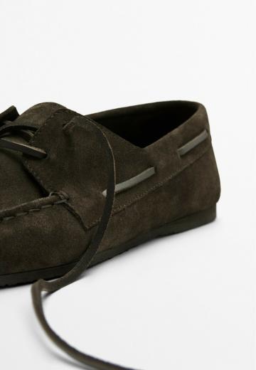 Ботинки на шнуровке