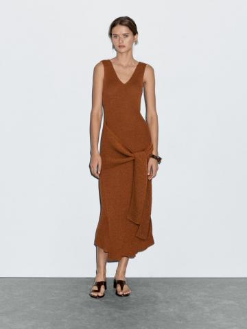 Платье футляр