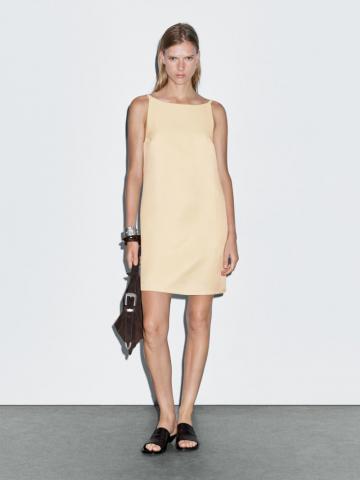 Короткое платье