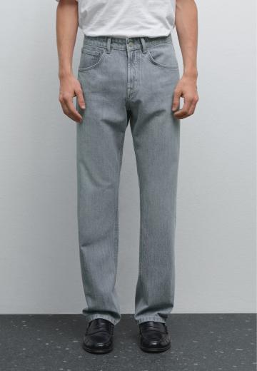 Прямые джинсы